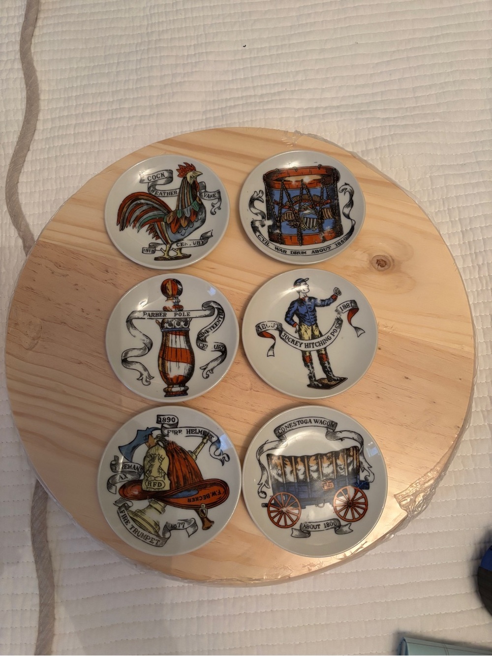 Vintage Lipper & Mann Americana decorative plates/coasters.  Set of 6